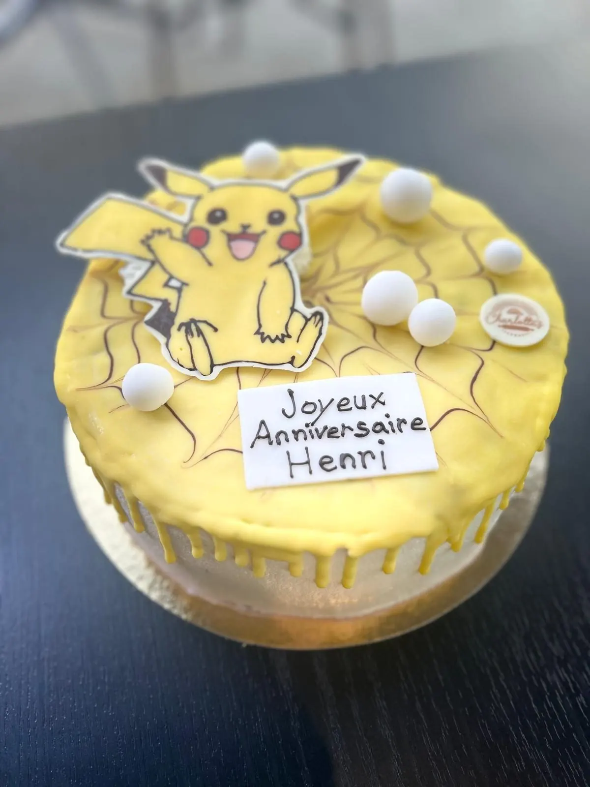 Kindergeburtstagstorte mit Pikachu-Motiv