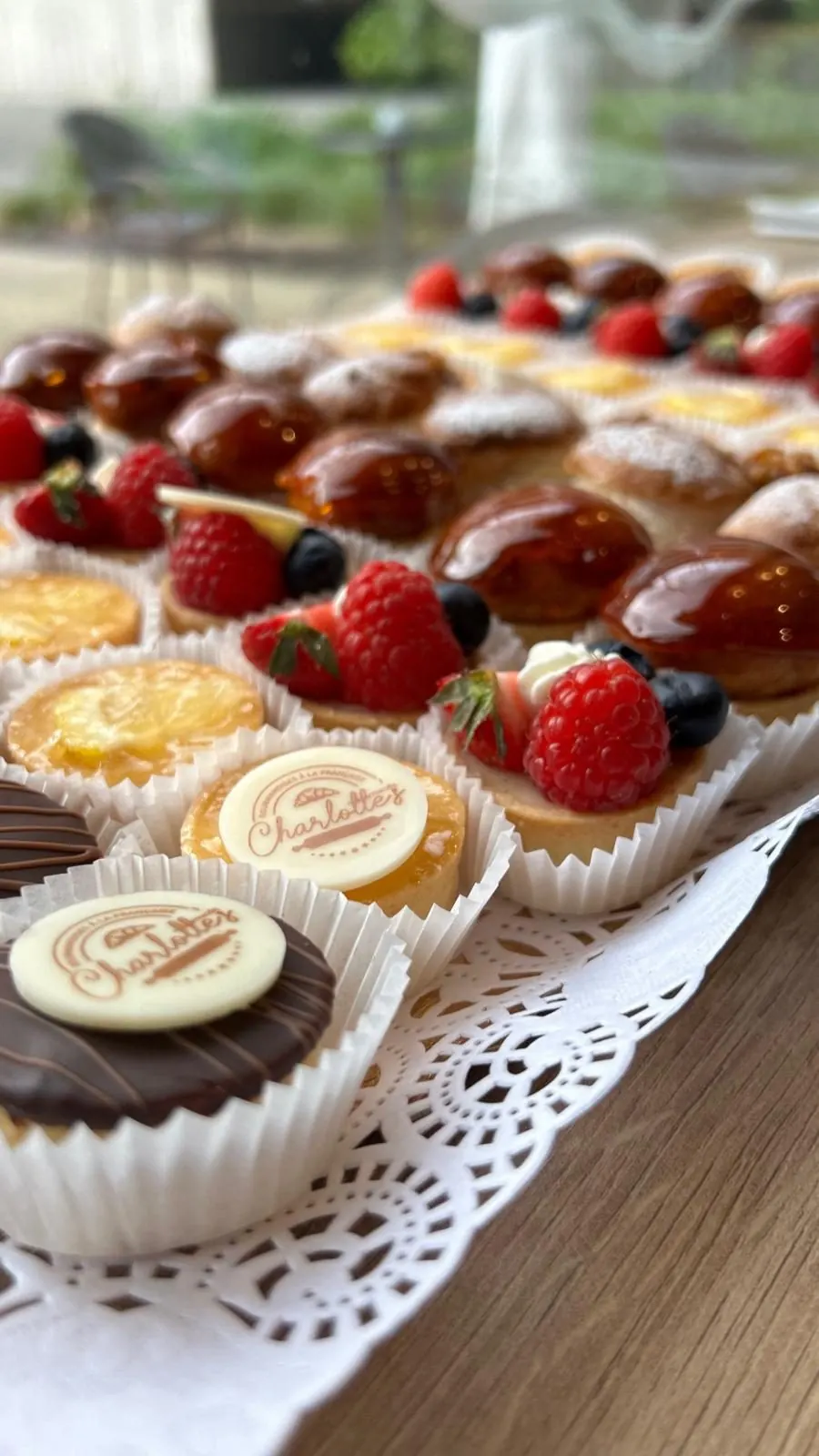 Törtchen und kleine Früchte-Küchlein